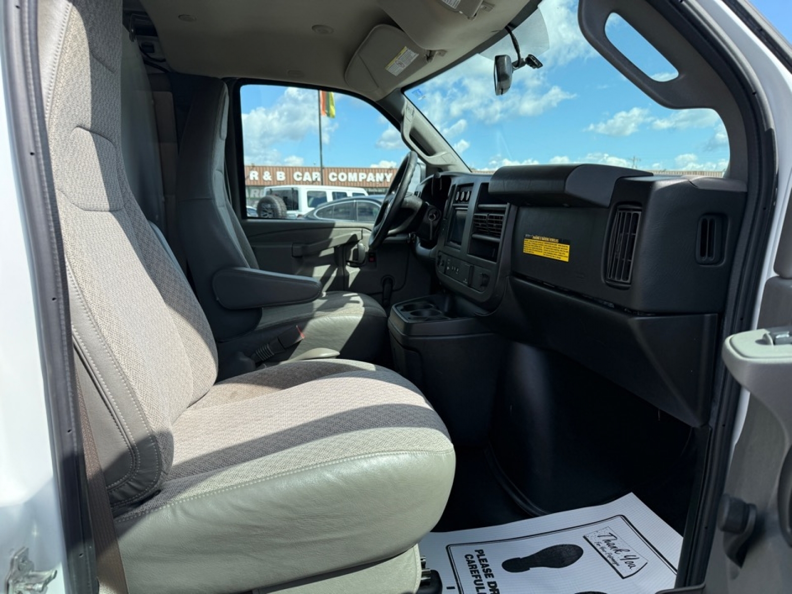 2018 Chevrolet Express 2500 Work Van, 38741, Photo