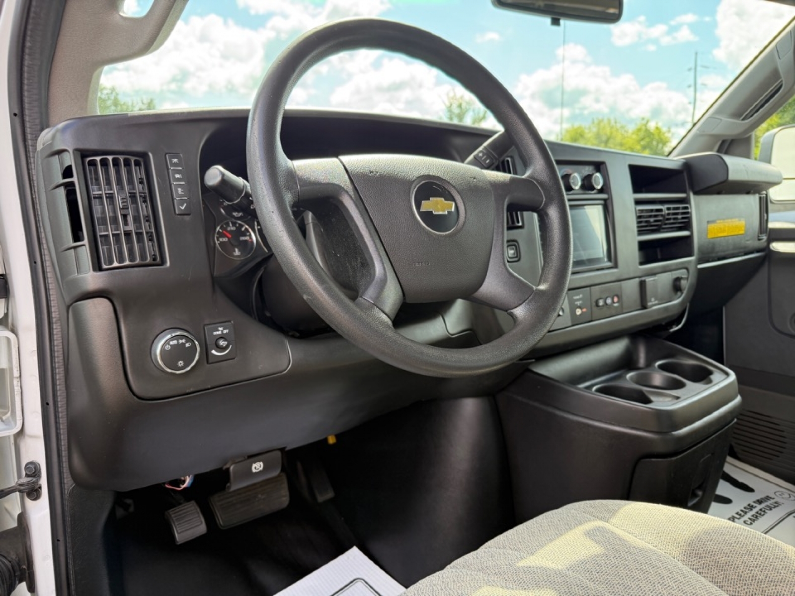 2018 Chevrolet Express 2500 Work Van, 38741, Photo