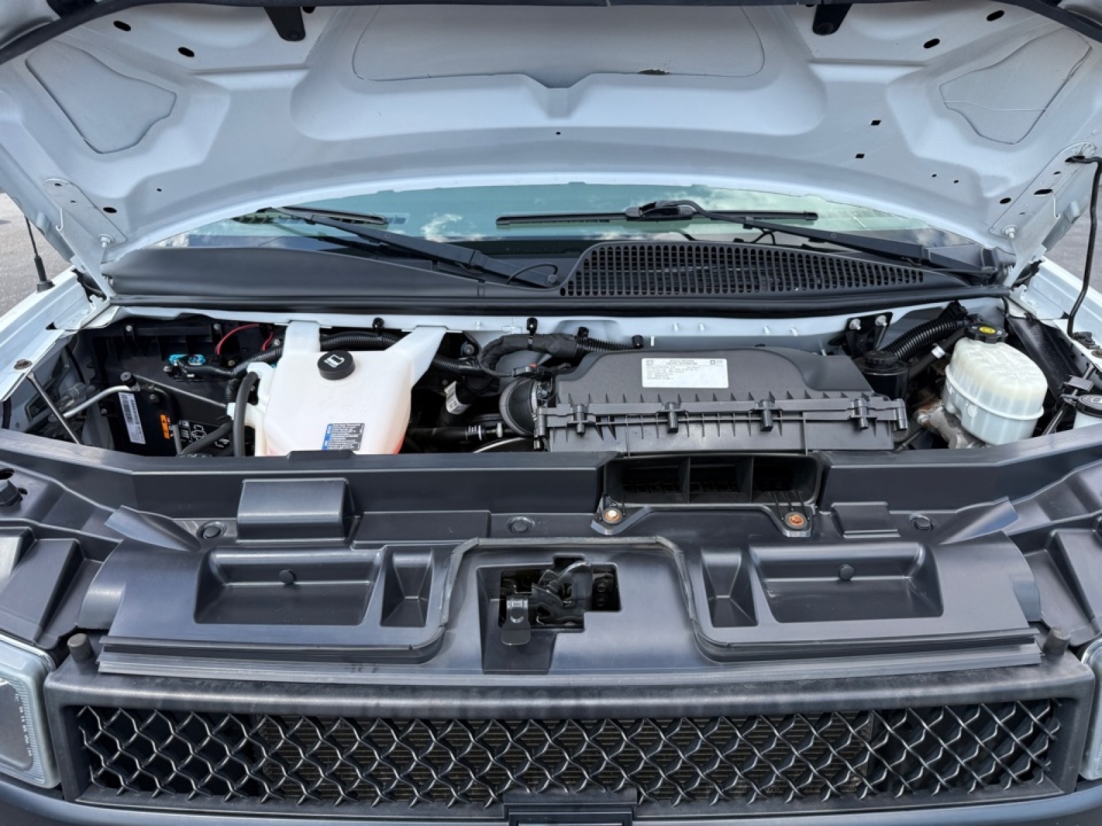 2018 Chevrolet Express 2500 Work Van, 38741, Photo