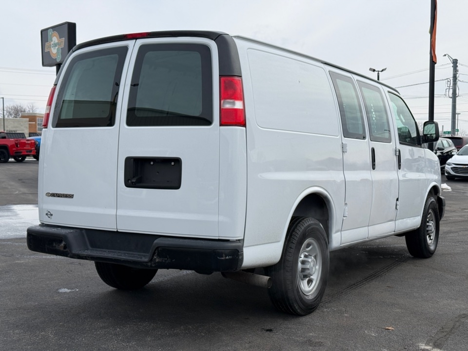 2018 Chevrolet Express 2500 Work Van, 39355, Photo