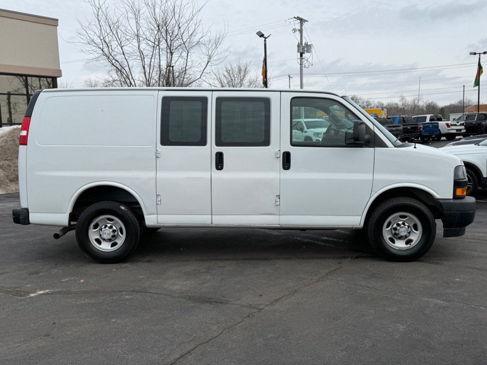 2018 Chevrolet Express 2500 Work Van, 39355, Photo