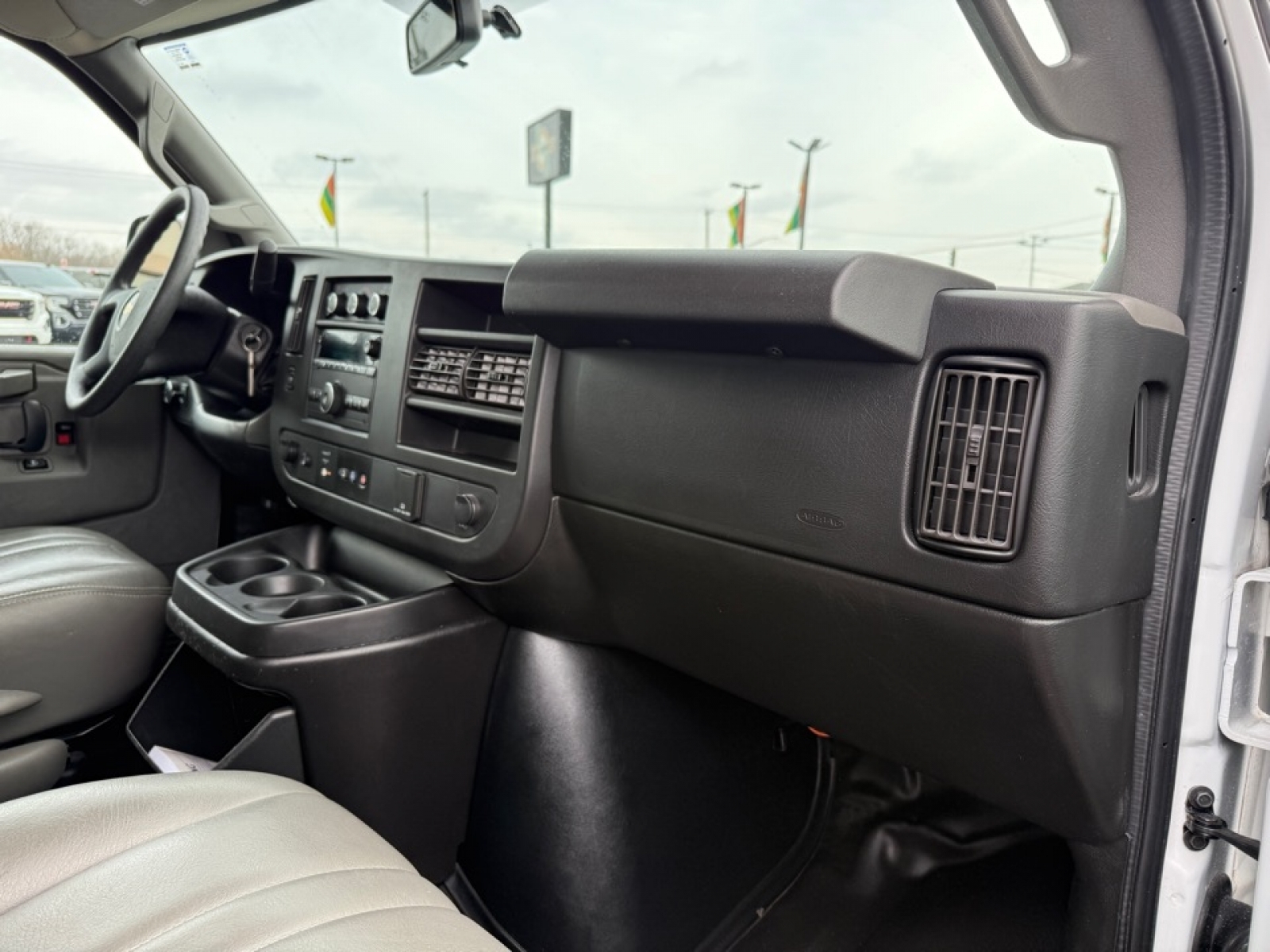 2018 Chevrolet Express 2500 Work Van, 39355, Photo