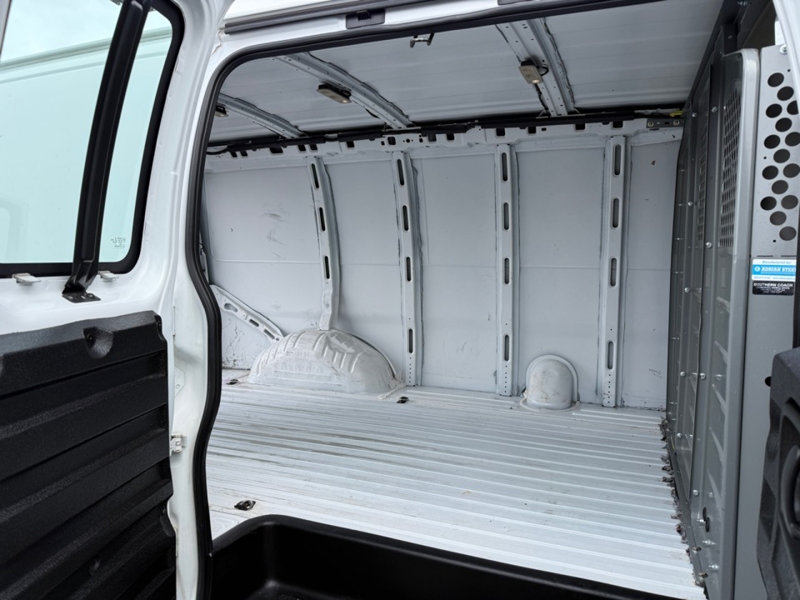 2018 Chevrolet Express 2500 Work Van, 39355, Photo