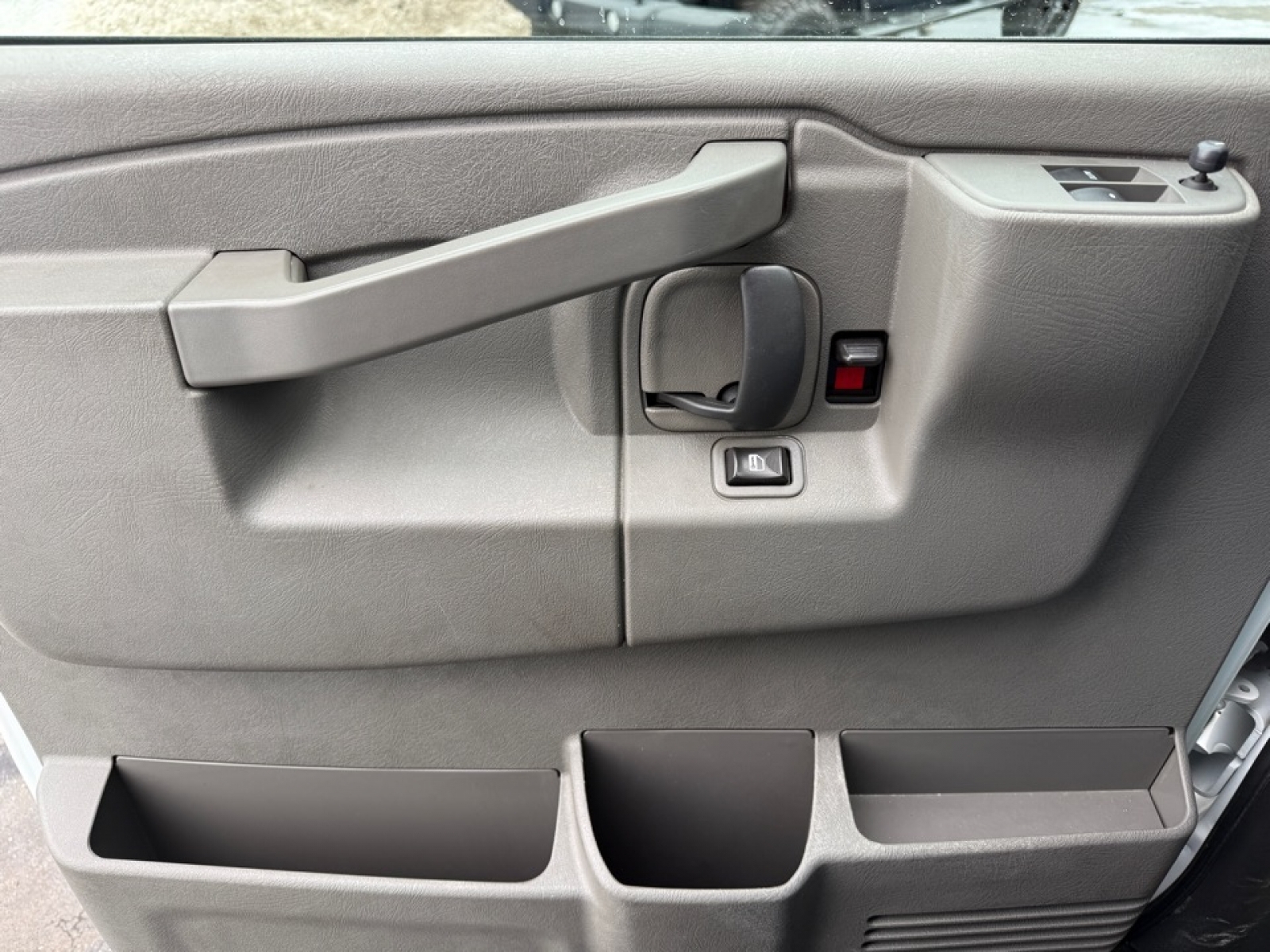 2018 Chevrolet Express 2500 Work Van, 39355, Photo