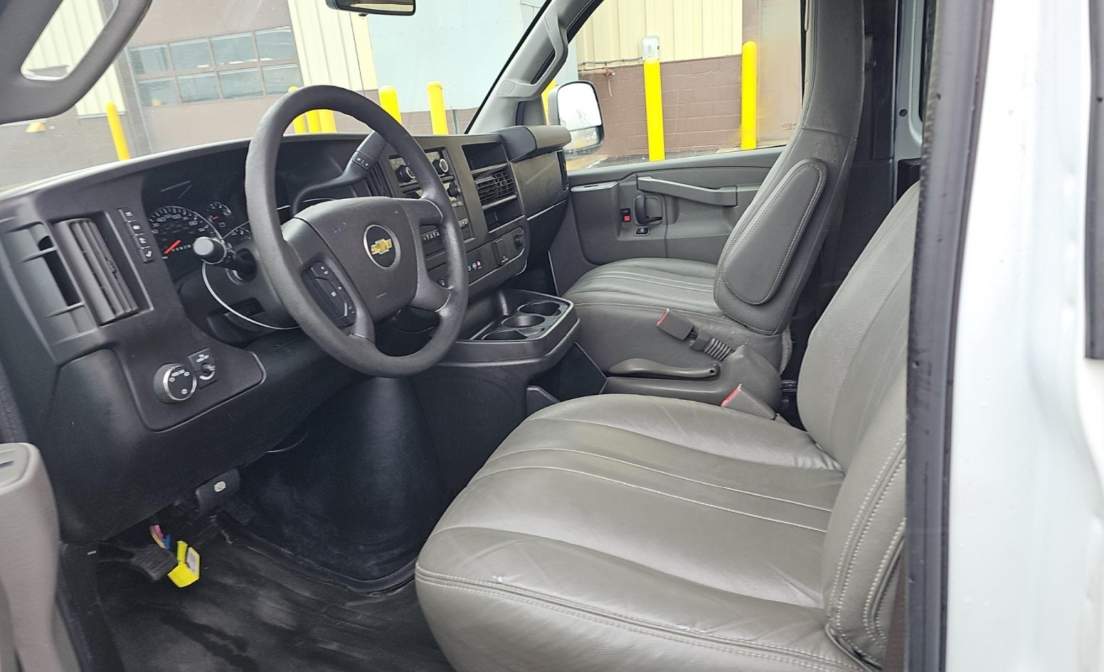 2018 Chevrolet Express 2500 Work Van, 39747, Photo