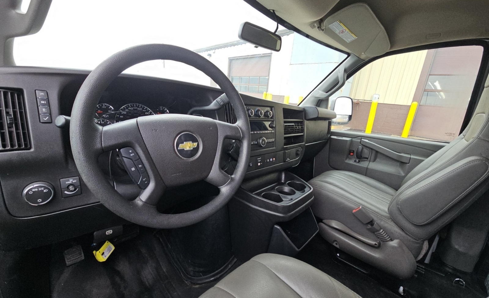 2018 Chevrolet Express 2500 Work Van, 39747, Photo