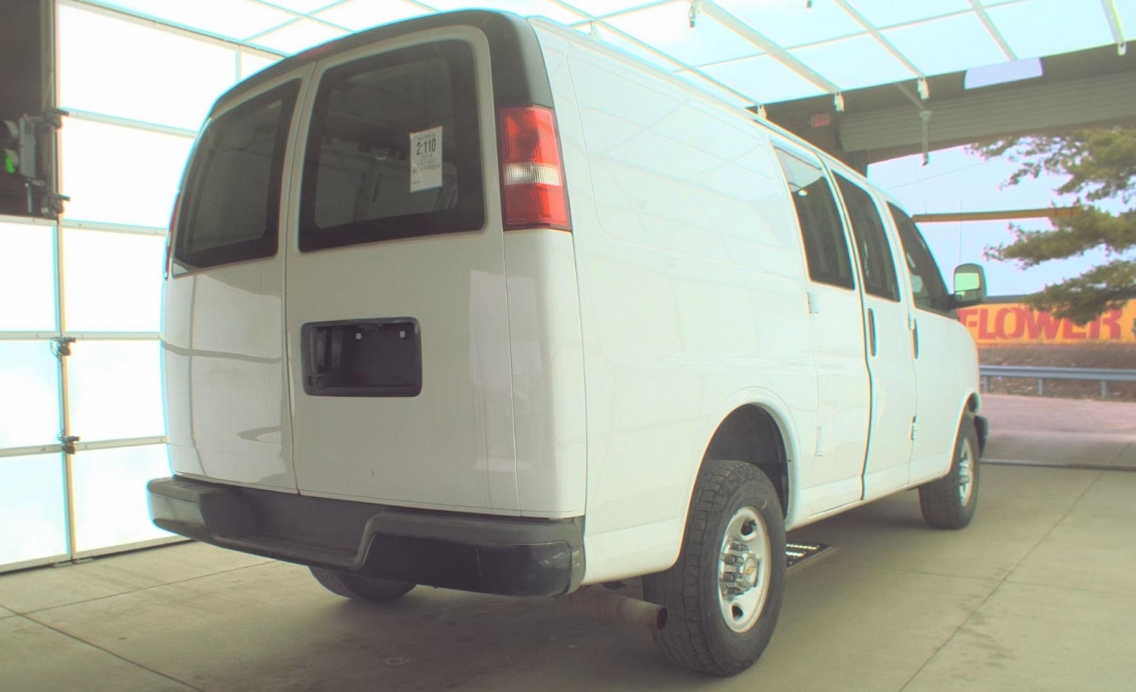 2018 Chevrolet Express 2500 Work Van, 39747, Photo