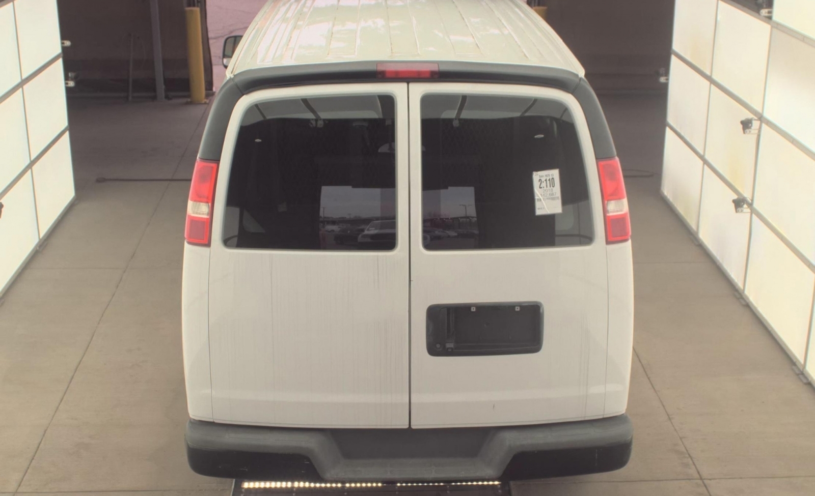 2018 Chevrolet Express 2500 Work Van, 39747, Photo