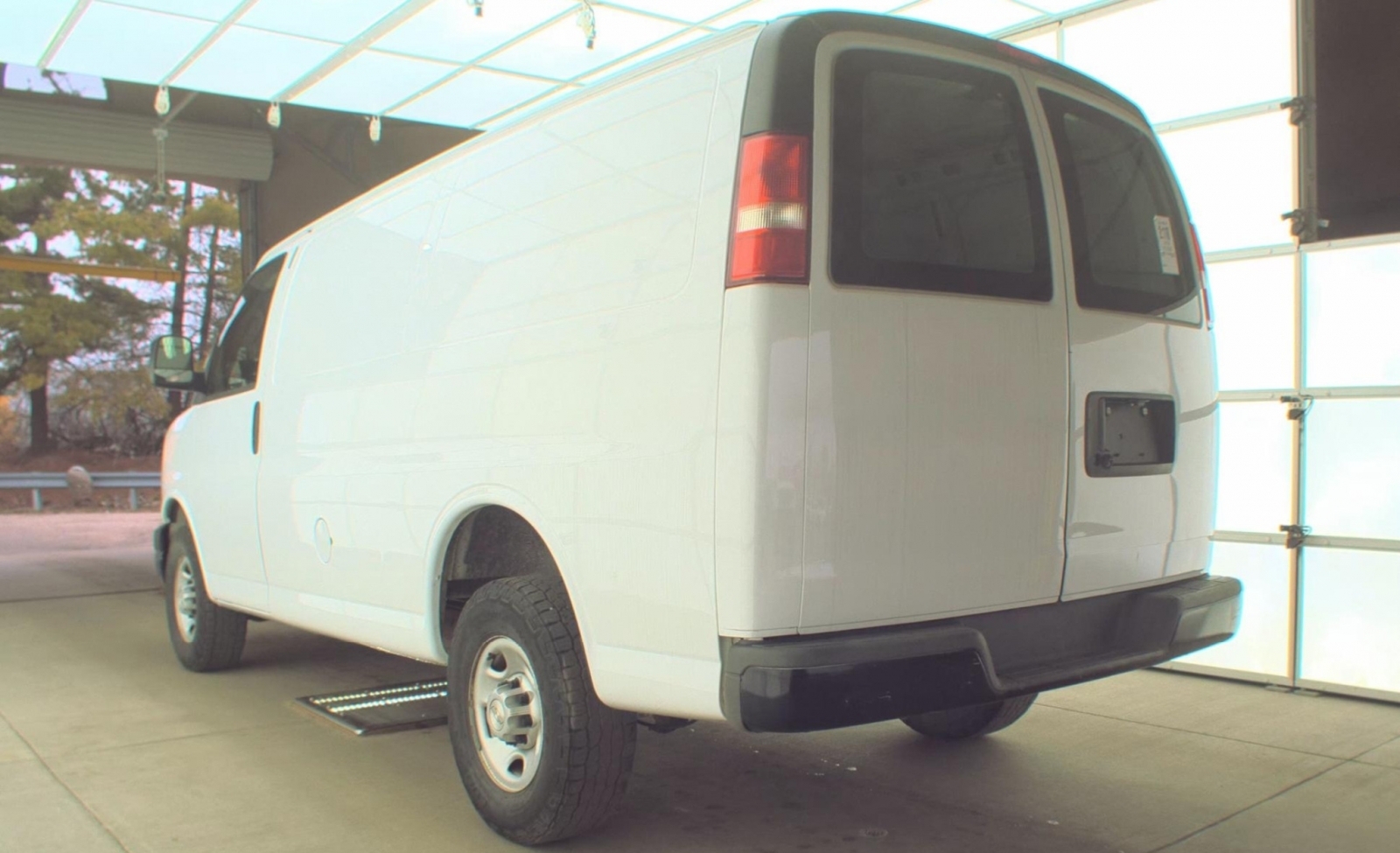 2018 Chevrolet Express 2500 Work Van, 39747, Photo