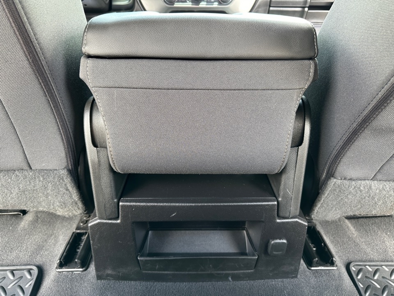 2018 Chevrolet Silverado 1500 LT, 36968, Photo