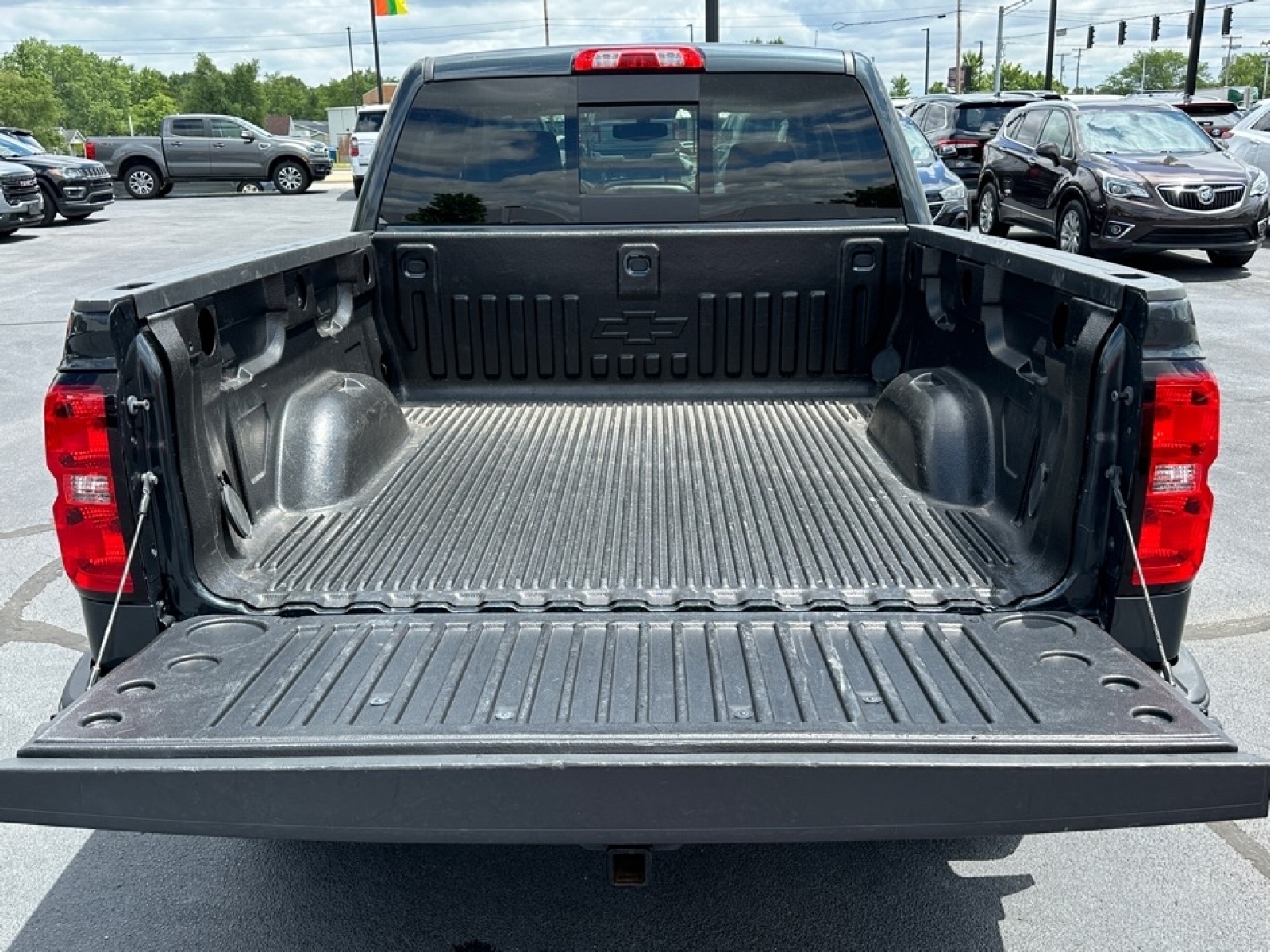 2018 Chevrolet Silverado 1500 LT, 36968, Photo