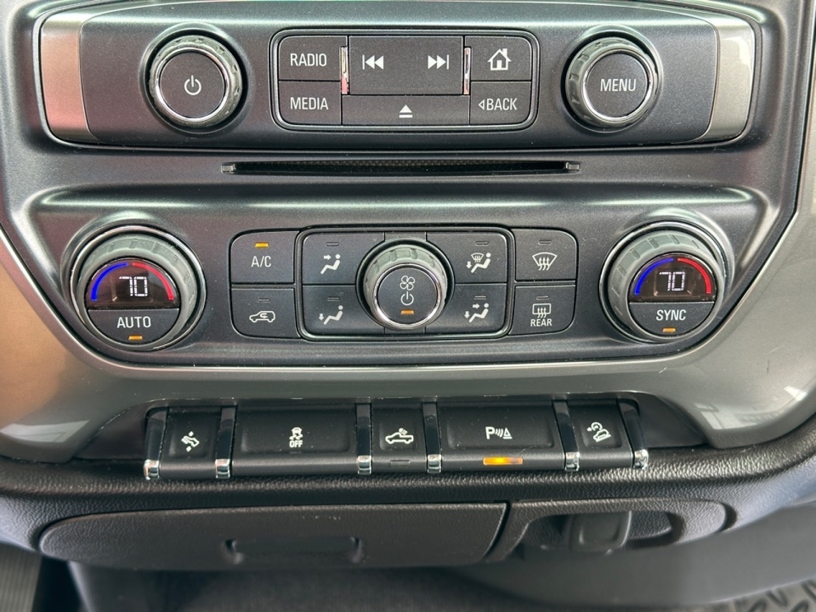 2018 Chevrolet Silverado 1500 LT, 36968, Photo