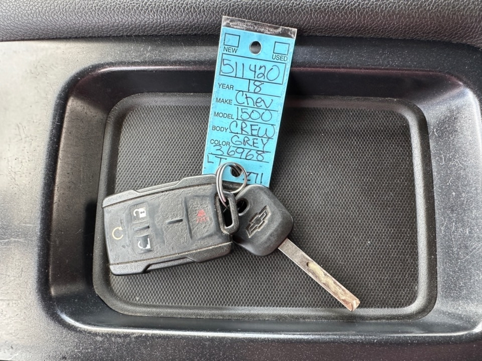 2018 Chevrolet Silverado 1500 LT, 36968, Photo