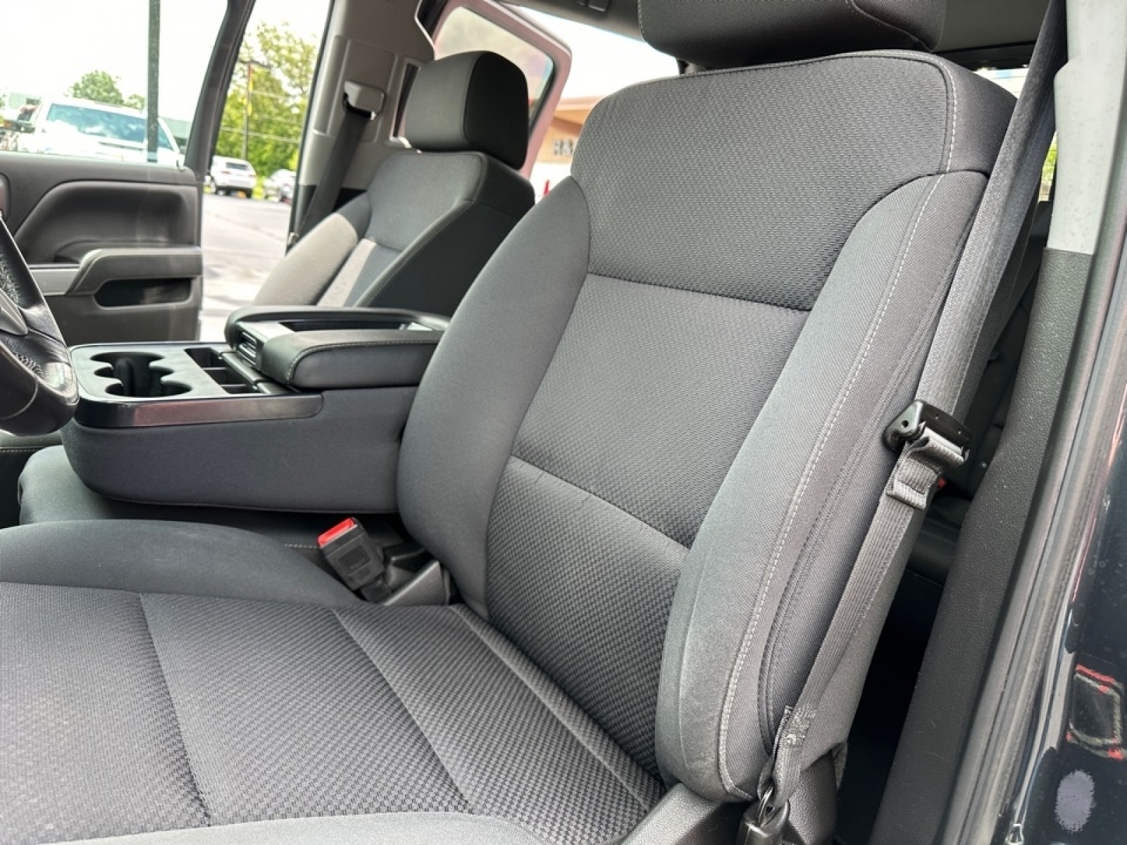 2018 Chevrolet Silverado 1500 2LT, 39153B, Photo