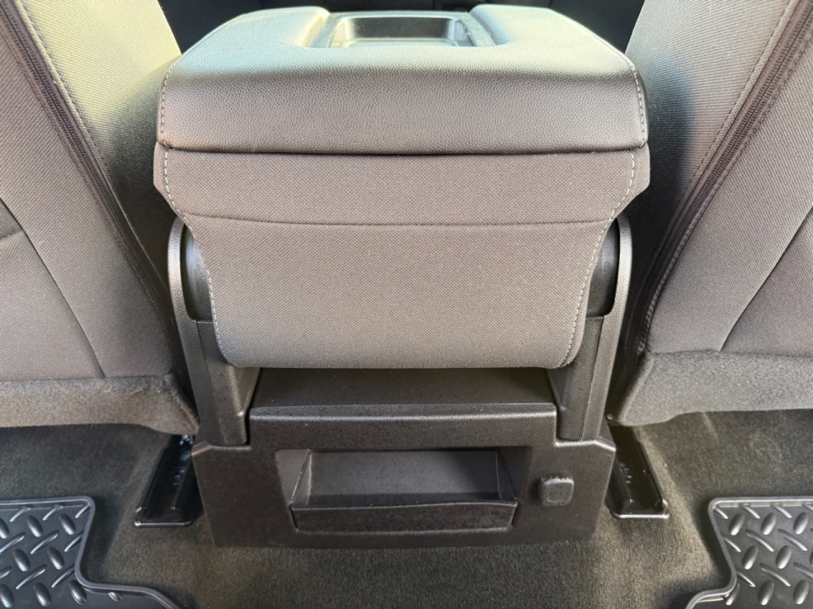 2018 Chevrolet Silverado 1500 1LT, 39190, Photo