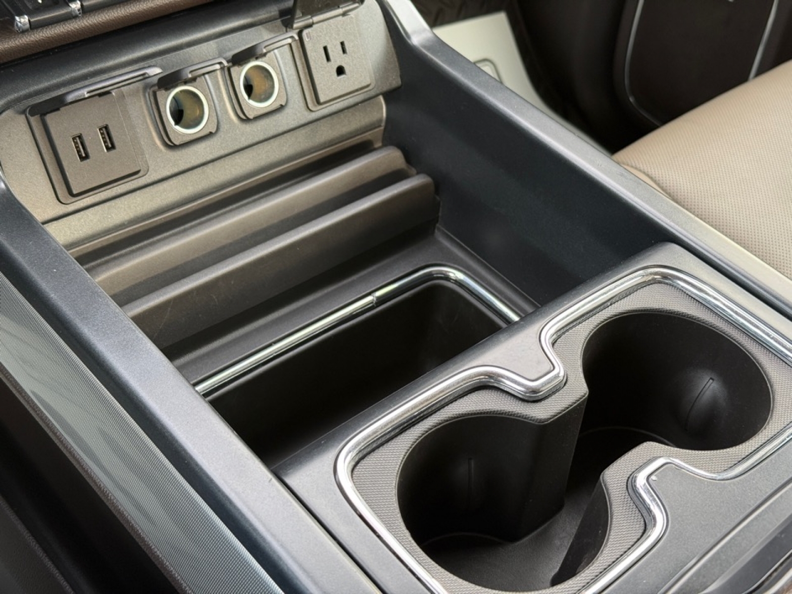 2018 Chevrolet Silverado 1500 2LZ, 39359, Photo