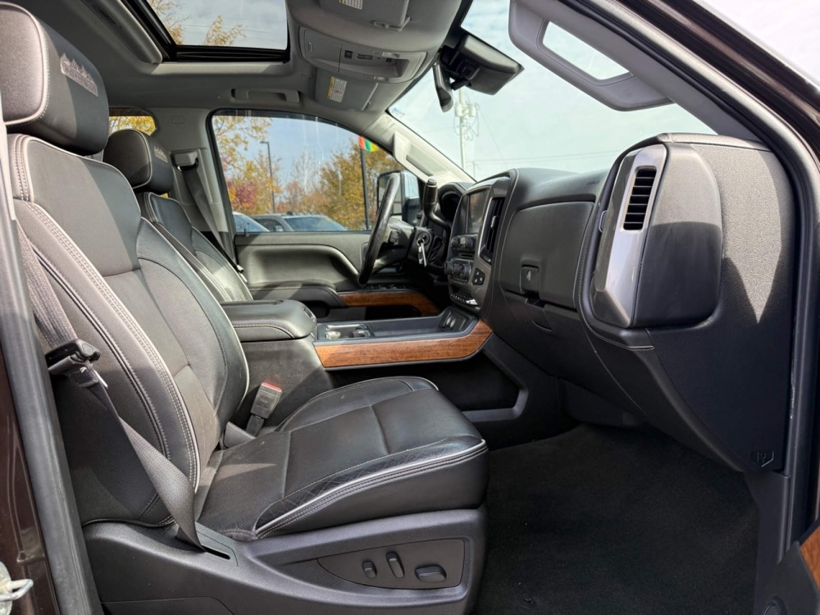 2018 Chevrolet Silverado 2500HD High Country, 38540, Photo