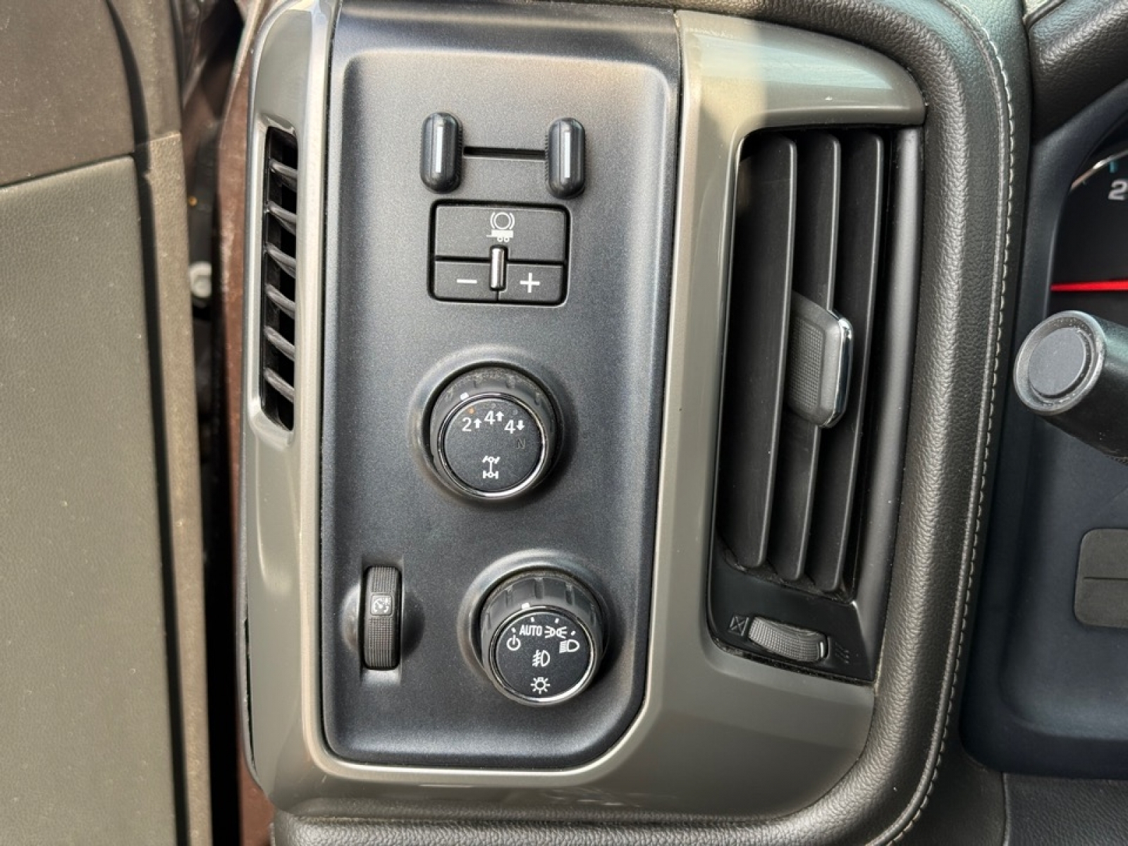 2018 Chevrolet Silverado 2500HD High Country, 38540, Photo