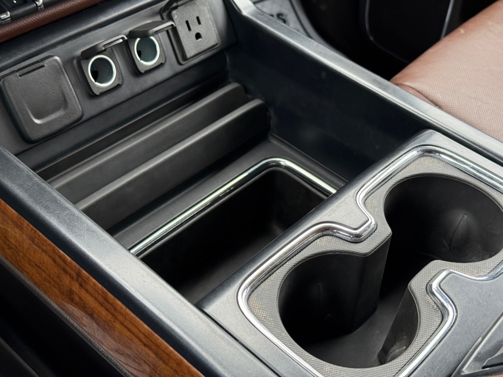 2018 Chevrolet Silverado 3500HD High Country, 39030, Photo