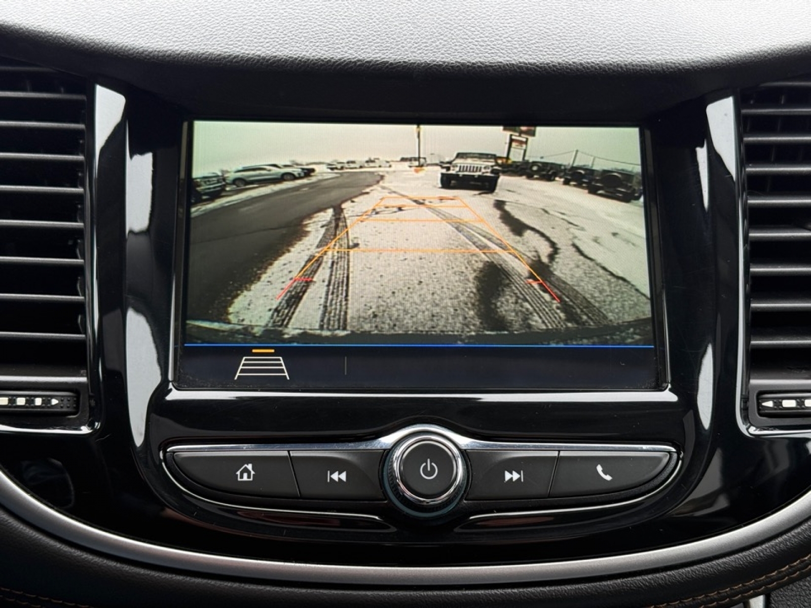 2018 Chevrolet Trax LT, 39423, Photo