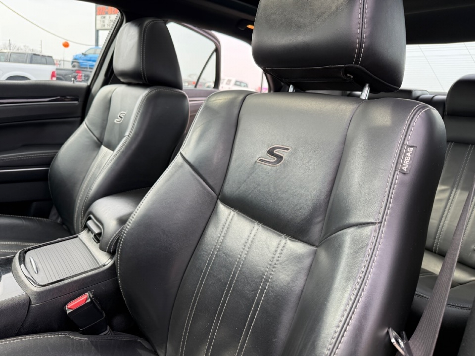 2018 Chrysler 300 300S AWD, 39622, Photo