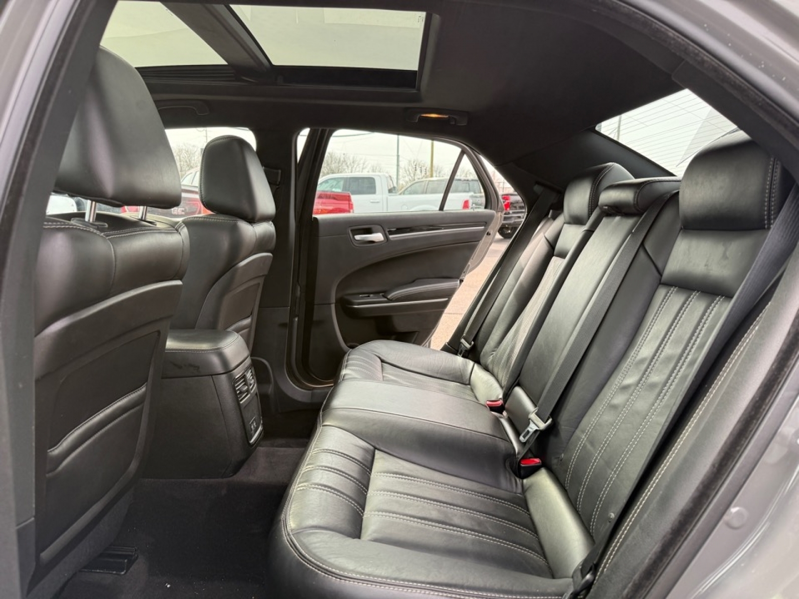 2018 Chrysler 300 300S AWD, 39622, Photo