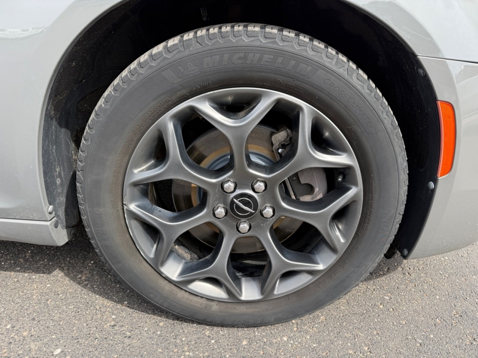 2018 Chrysler 300 300S AWD, 39622, Photo