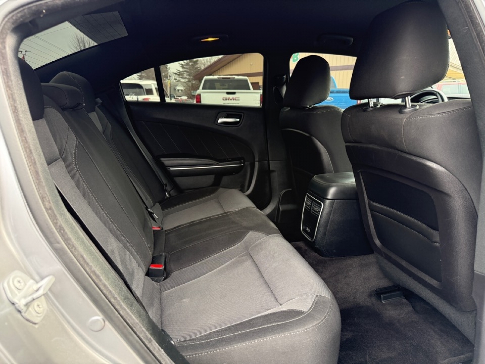 2018 Dodge Charger SXT Plus RWD, 39418, Photo