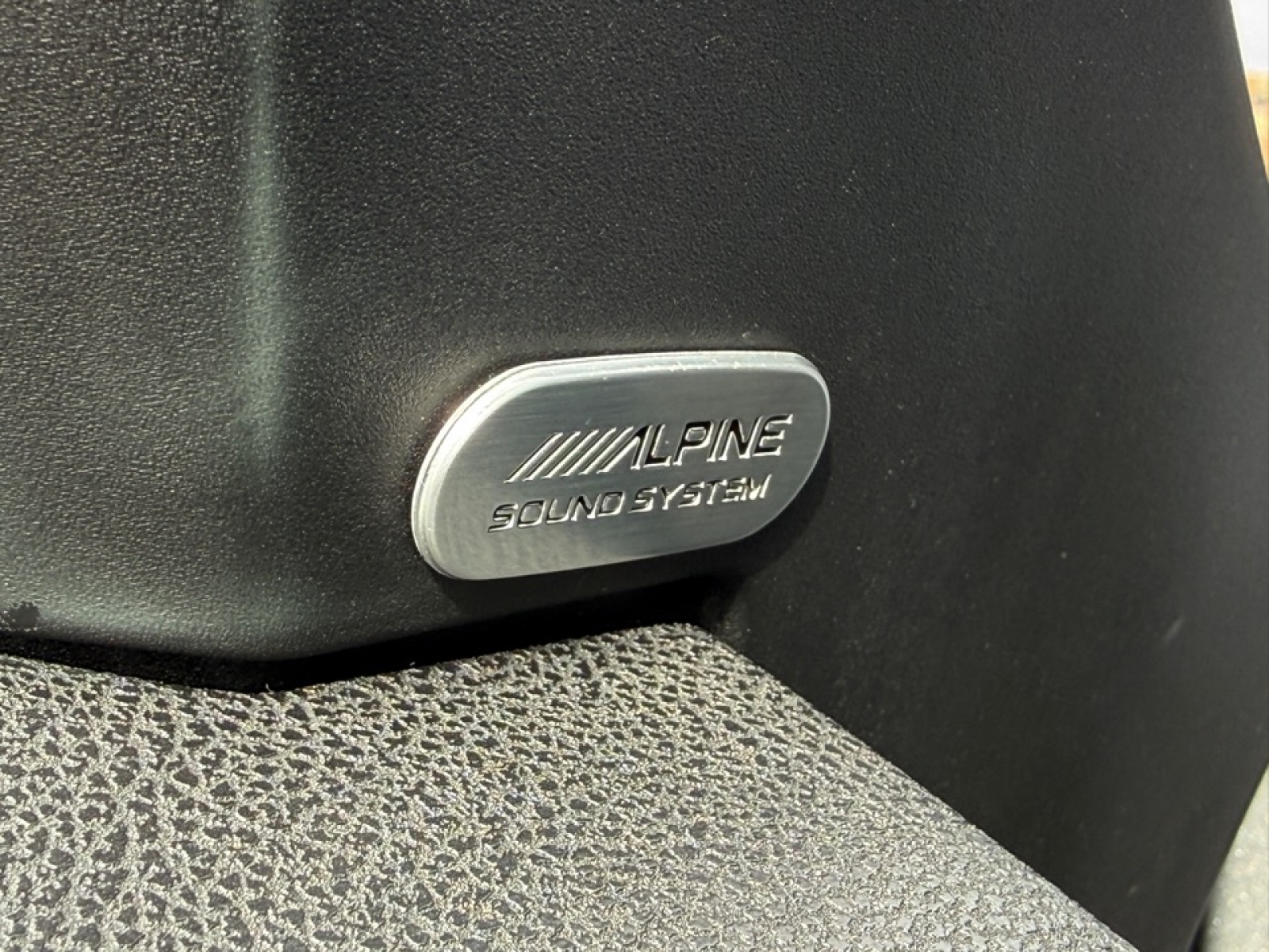 2018 Dodge Charger SXT Plus RWD, 39418, Photo