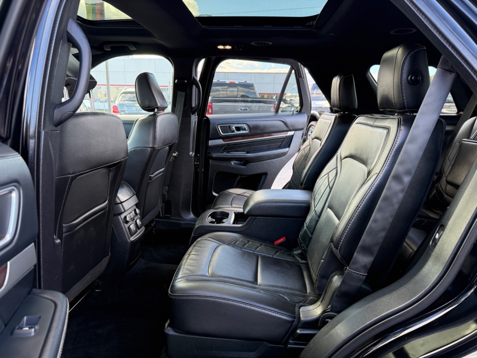 2018 Ford Explorer Platinum, 39081, Photo