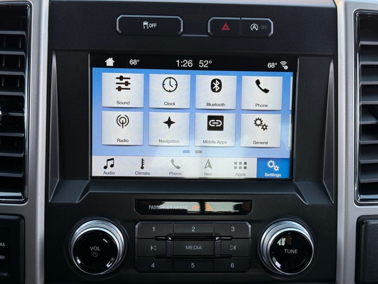 2018 Ford F-150 LARIAT, 39476, Photo