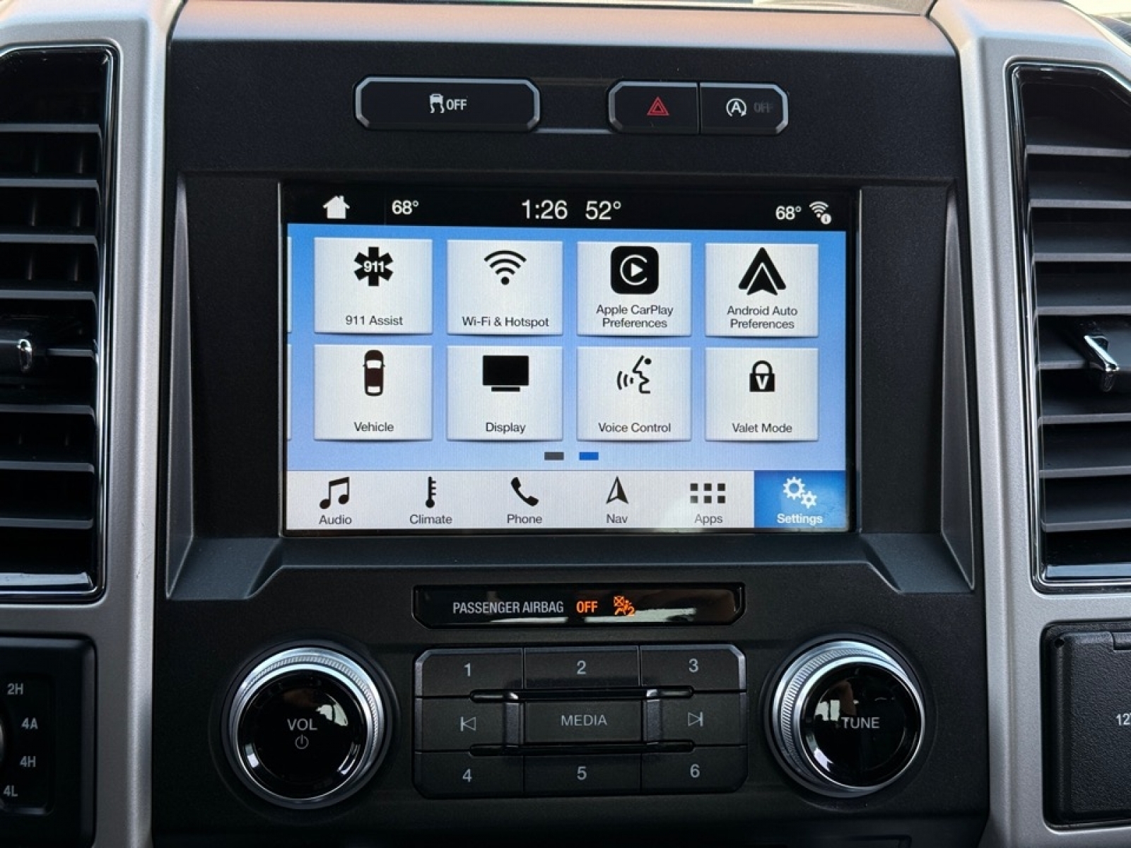 2018 Ford F-150 LARIAT, 39476, Photo