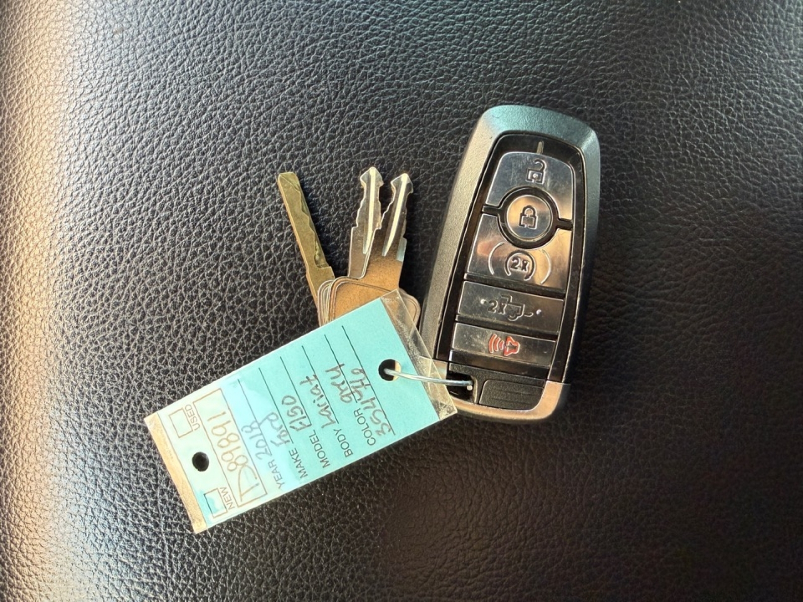 2018 Ford F-150 LARIAT, 39476, Photo