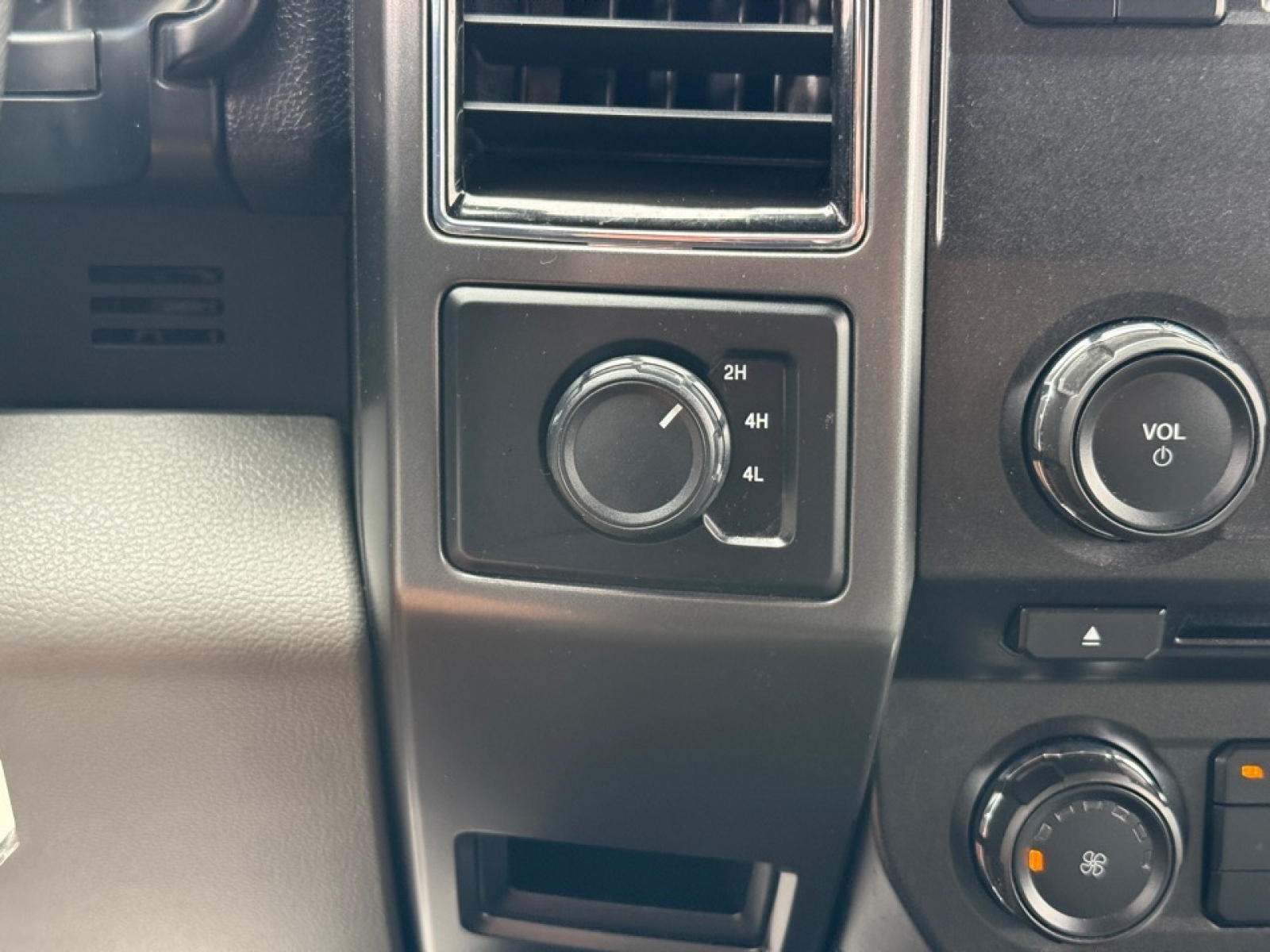 2018 Ford F-150 XLT, 39570, Photo