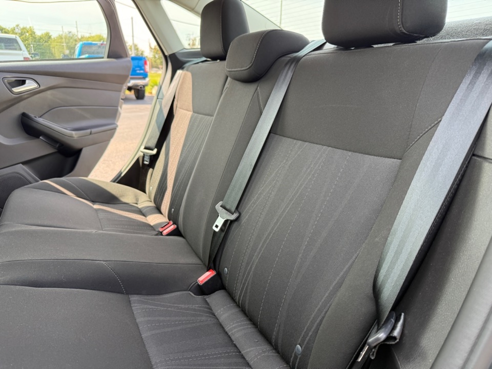 2018 Ford Focus SE photo 16