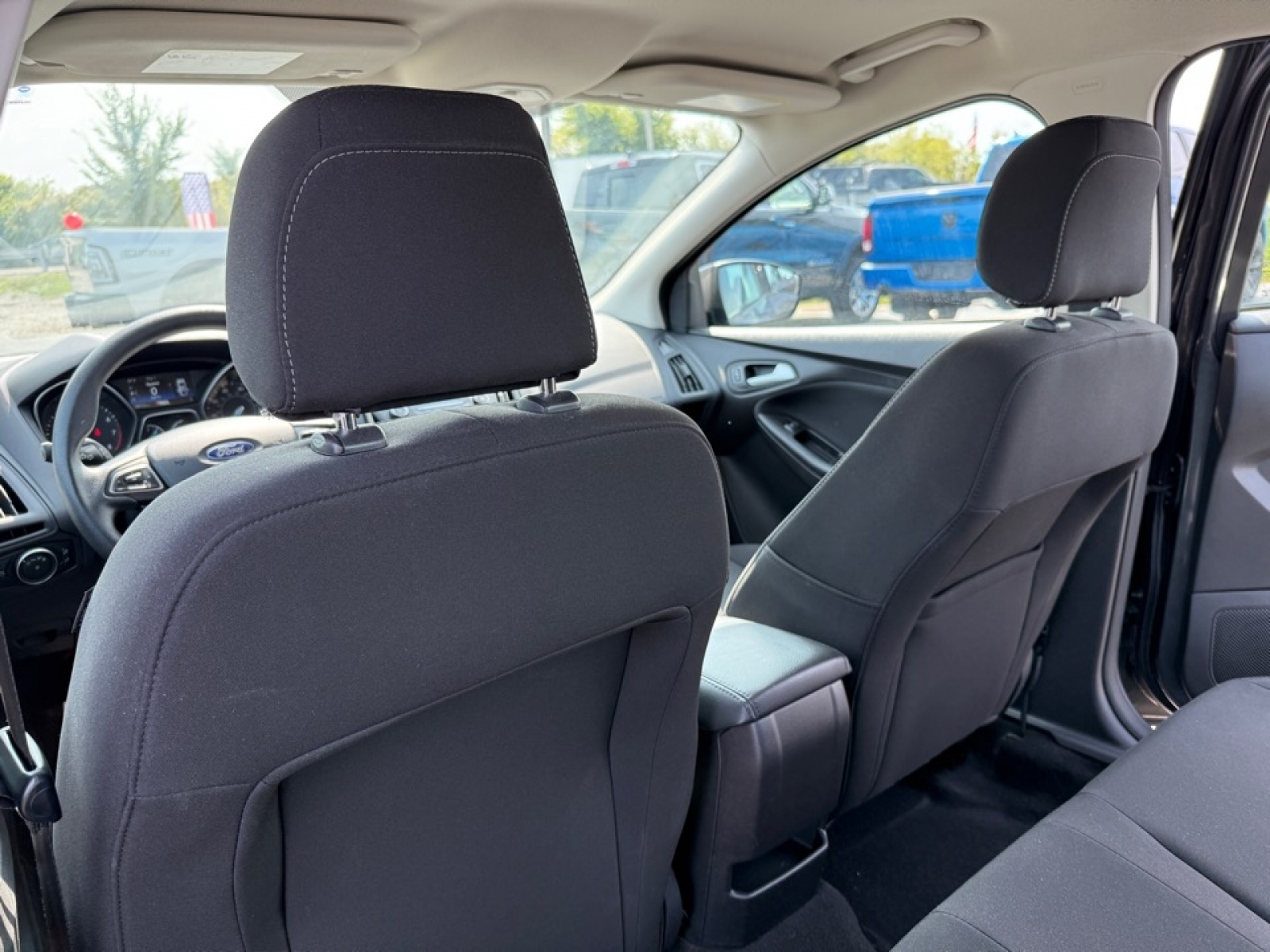 2018 Ford Focus SE photo 17