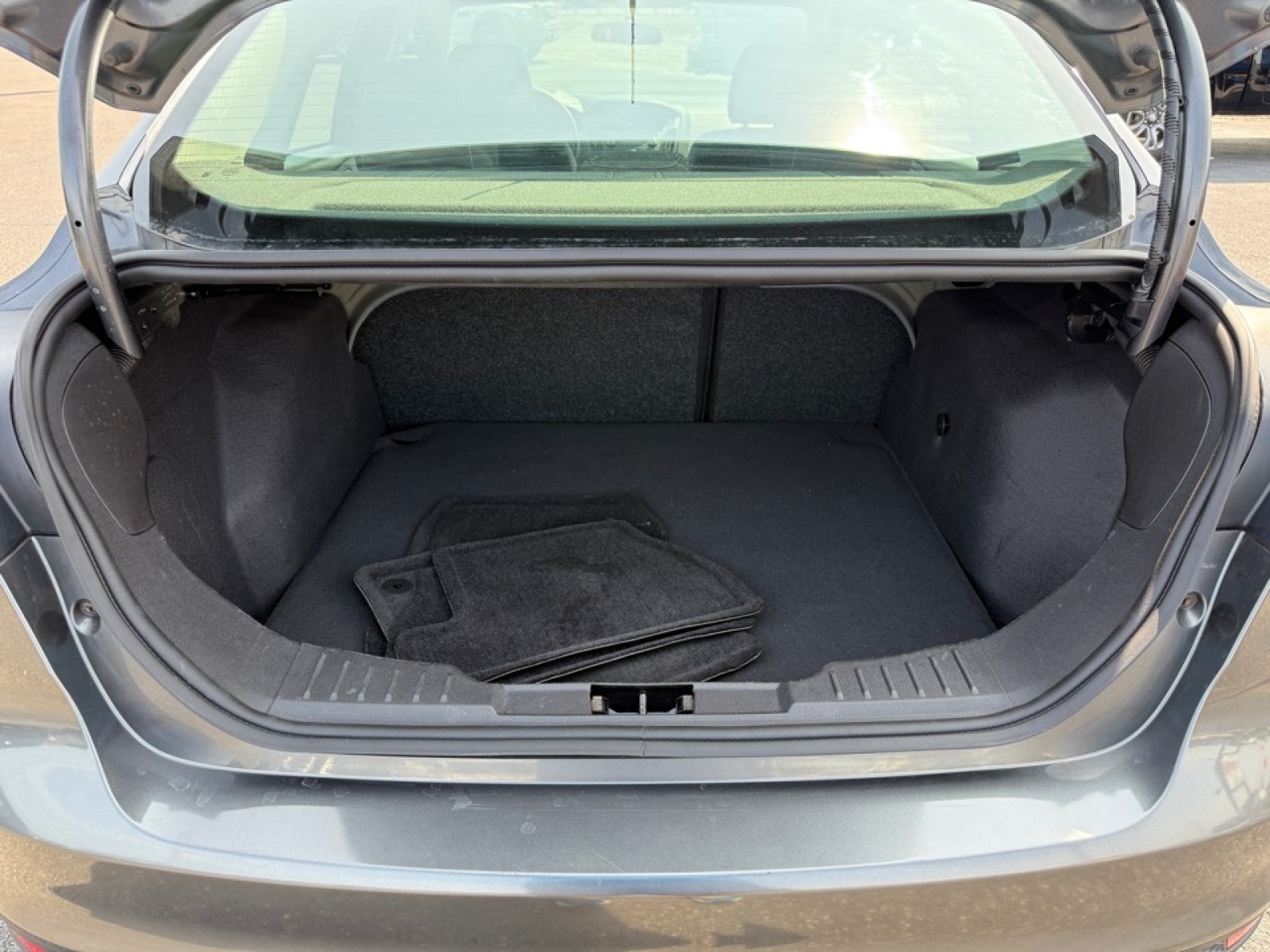 2018 Ford Focus SE photo 24