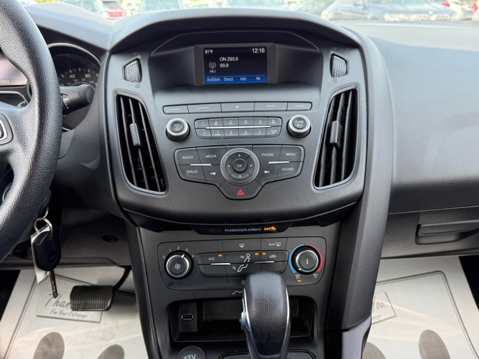 2018 Ford Focus SE photo 26