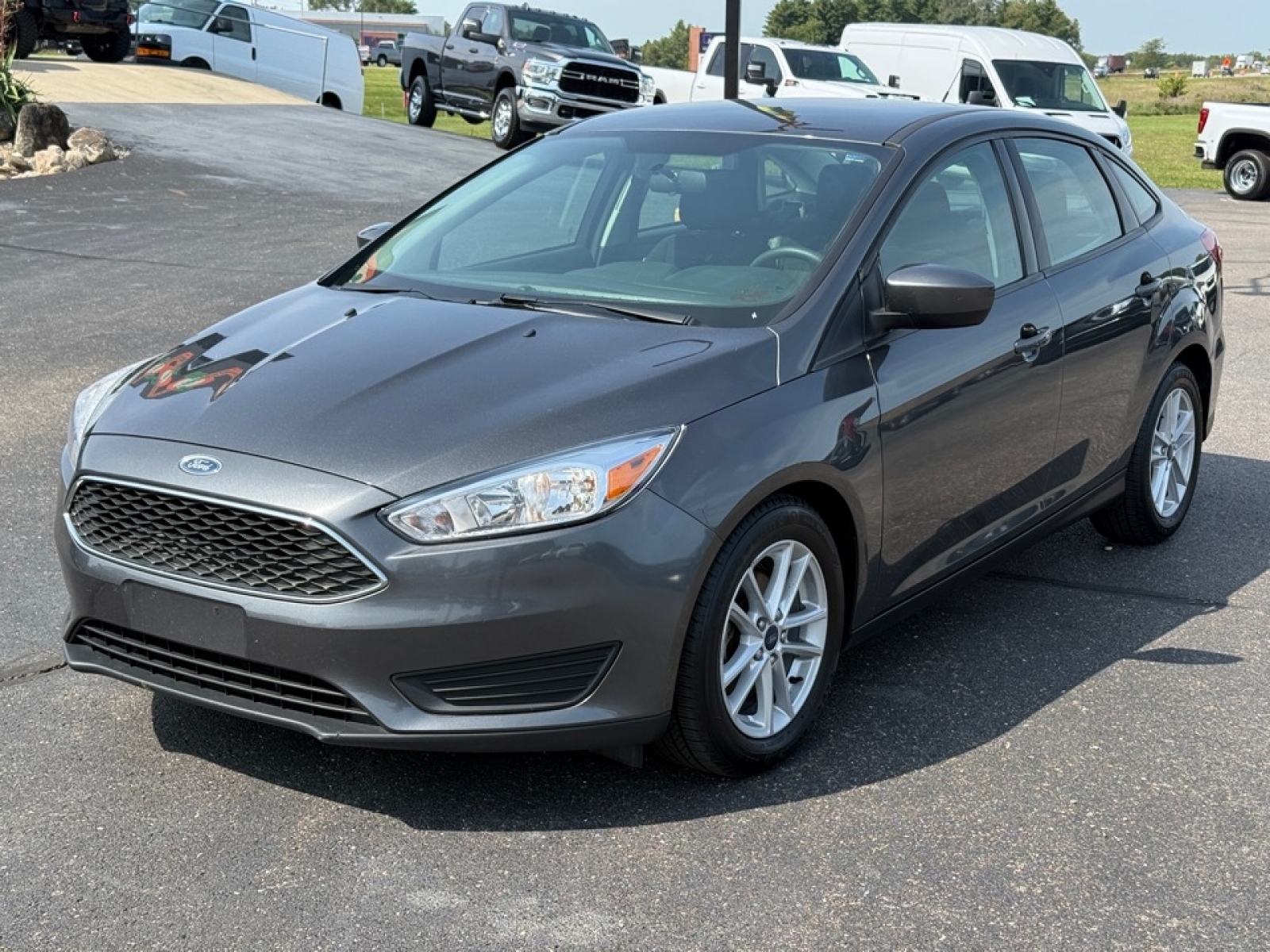 2018 Ford Focus SE photo 3