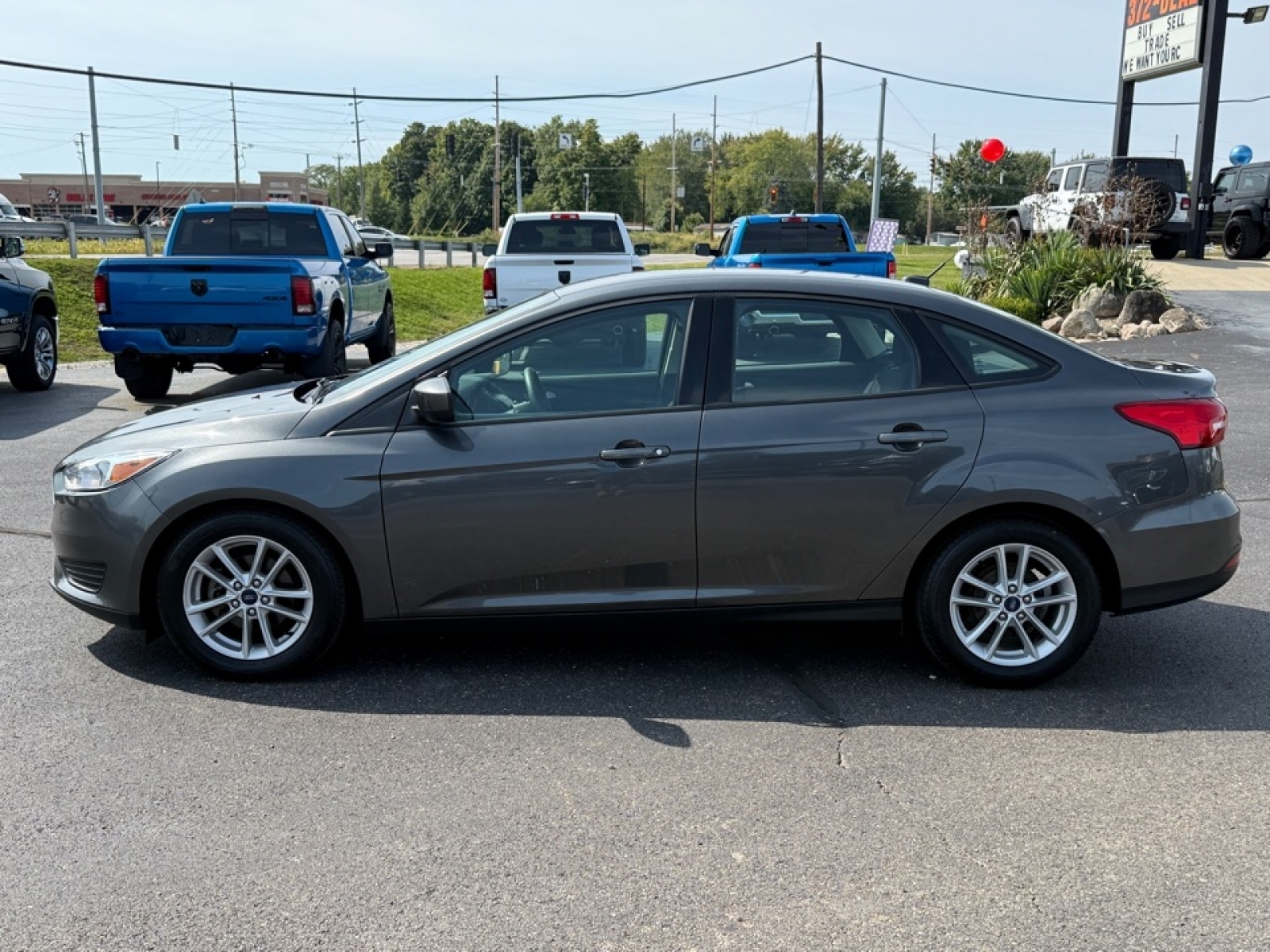2018 Ford Focus SE photo 4