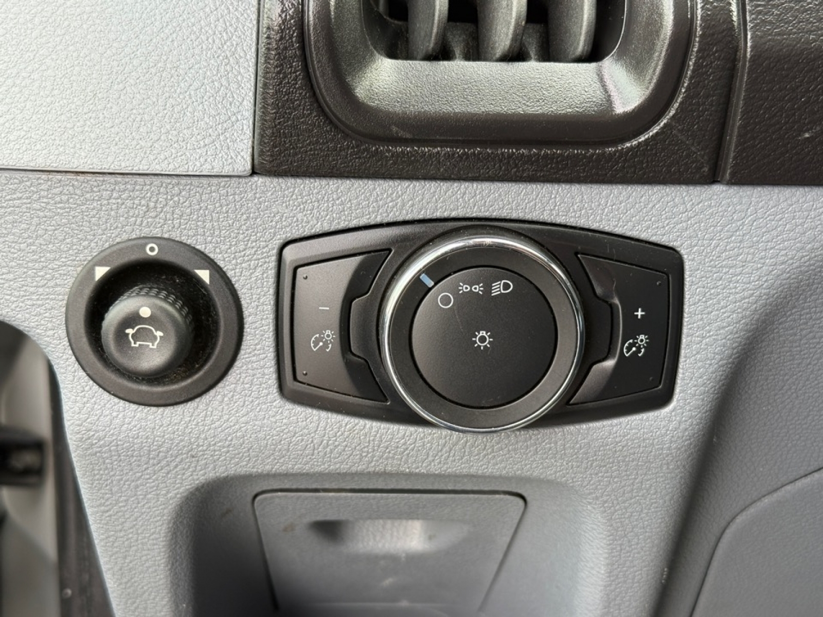 2018 Ford Transit-250 T-250 130