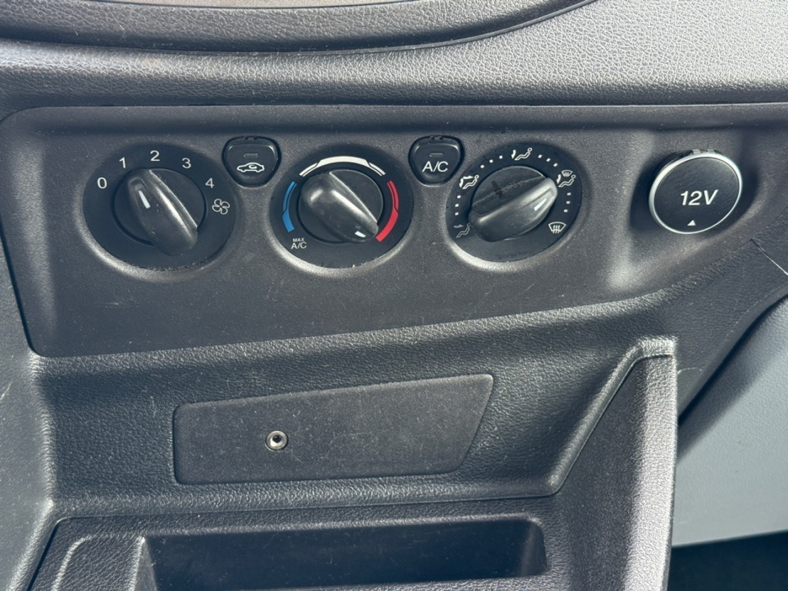 2018 Ford Transit-350 T-350 148