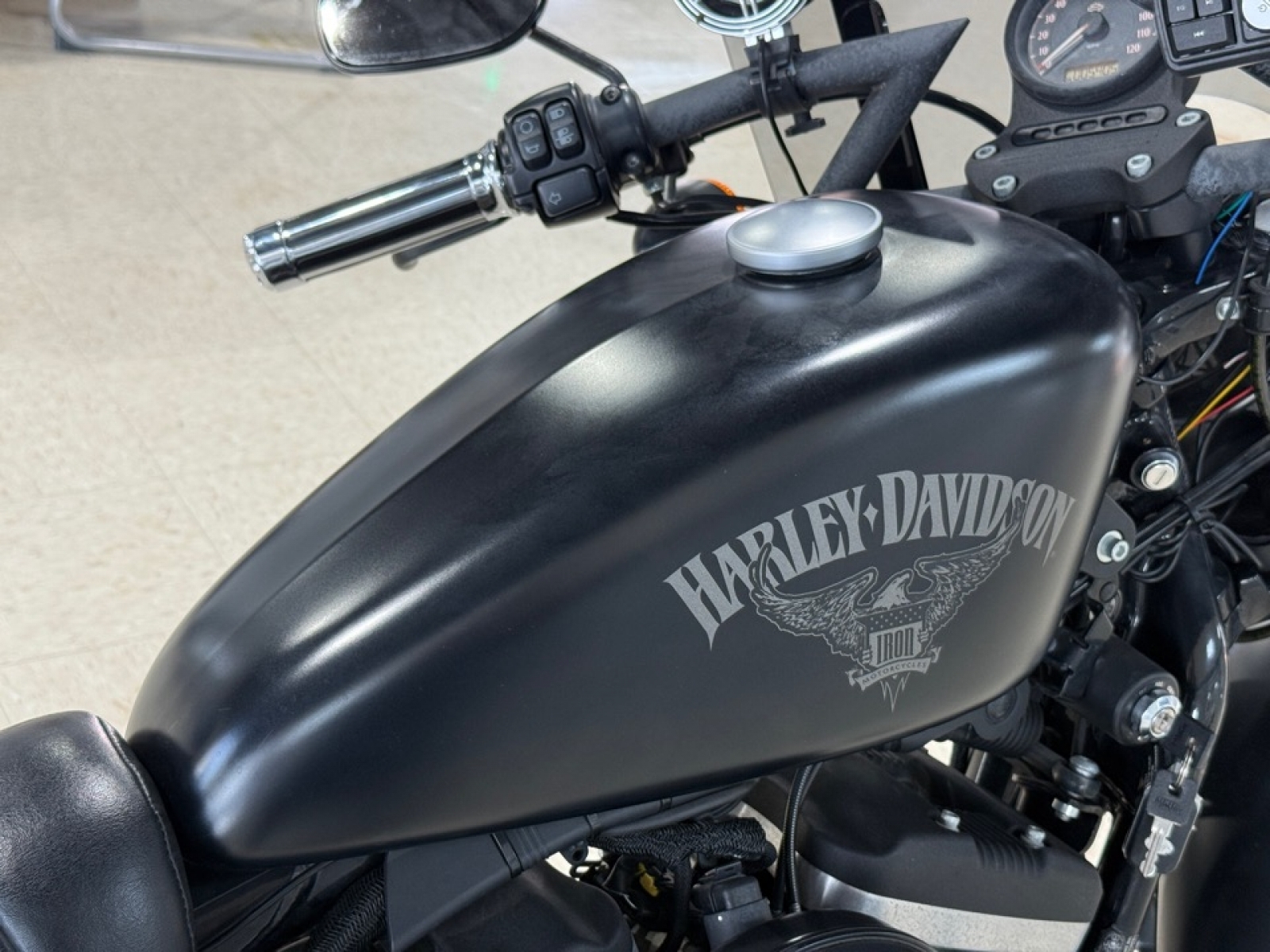 2018 Harley Davidson Iron 883, 34004Z, Photo