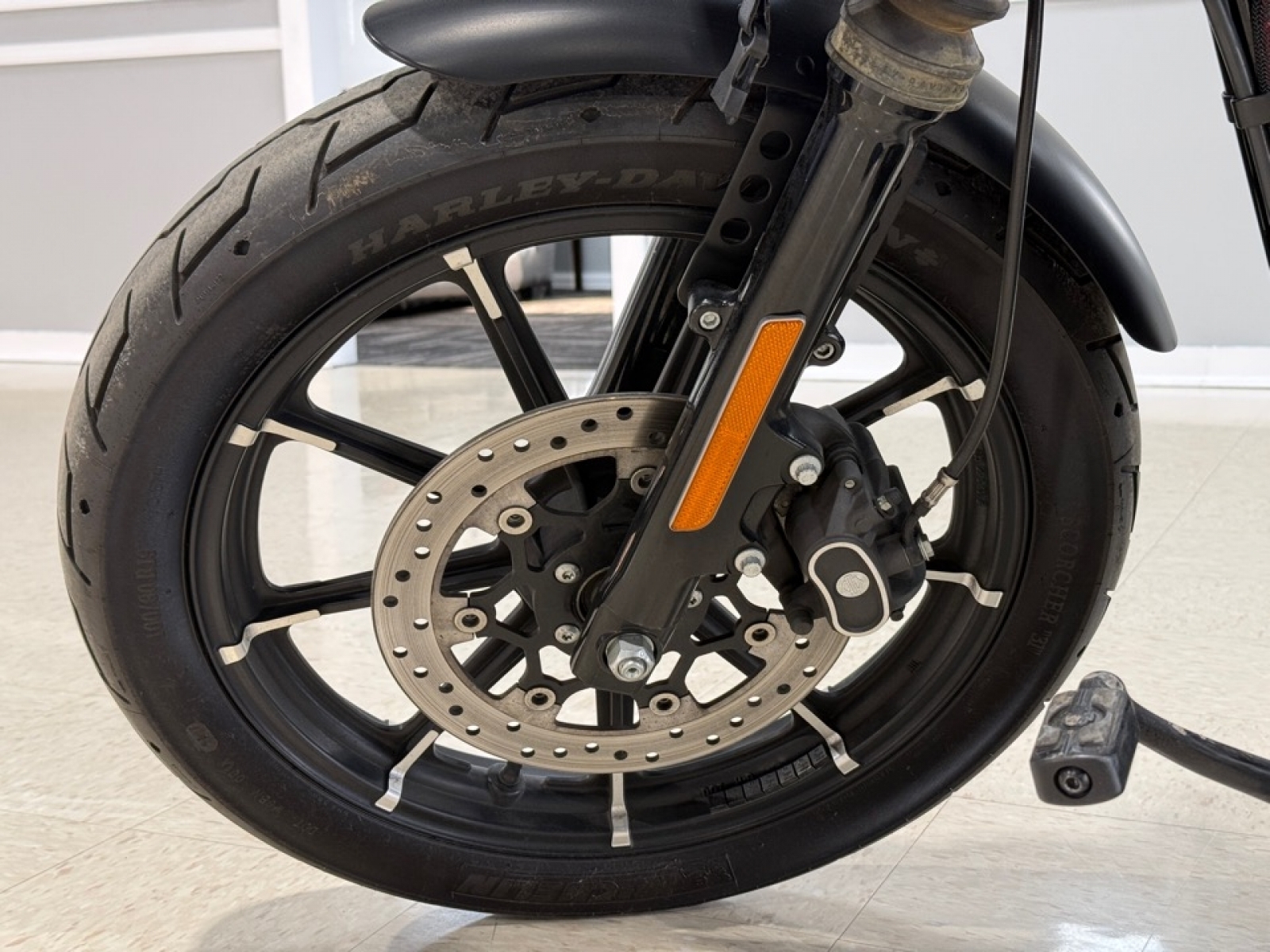 2018 Harley Davidson Iron 883, 34004Z, Photo