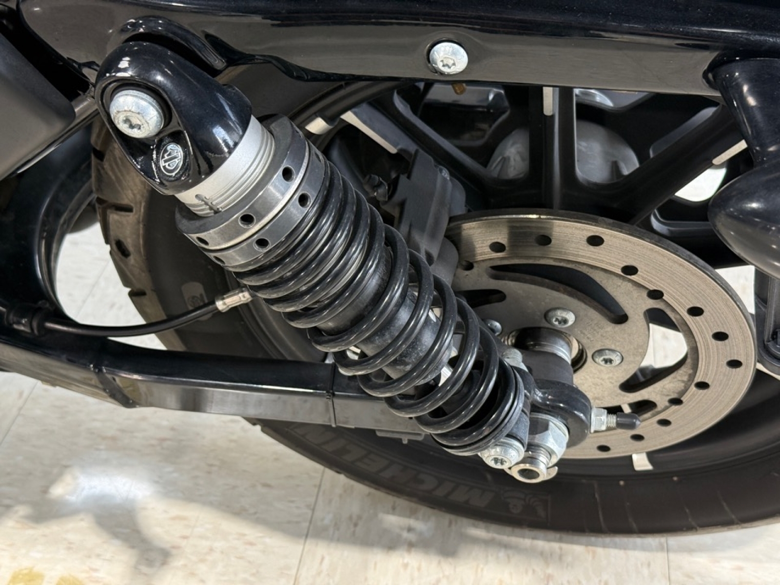 2018 Harley Davidson Iron 883, 34004Z, Photo