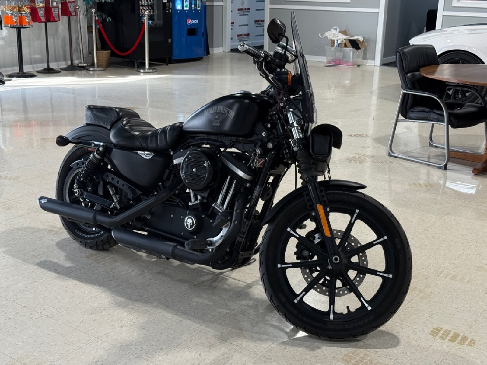 2018 Harley Davidson Iron 883, 34004Z, Photo
