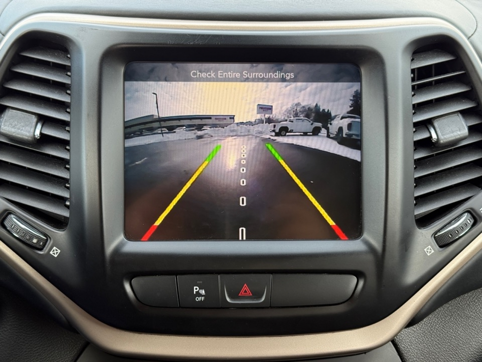 2018 Jeep Cherokee Overland 4x4, 38372A, Photo