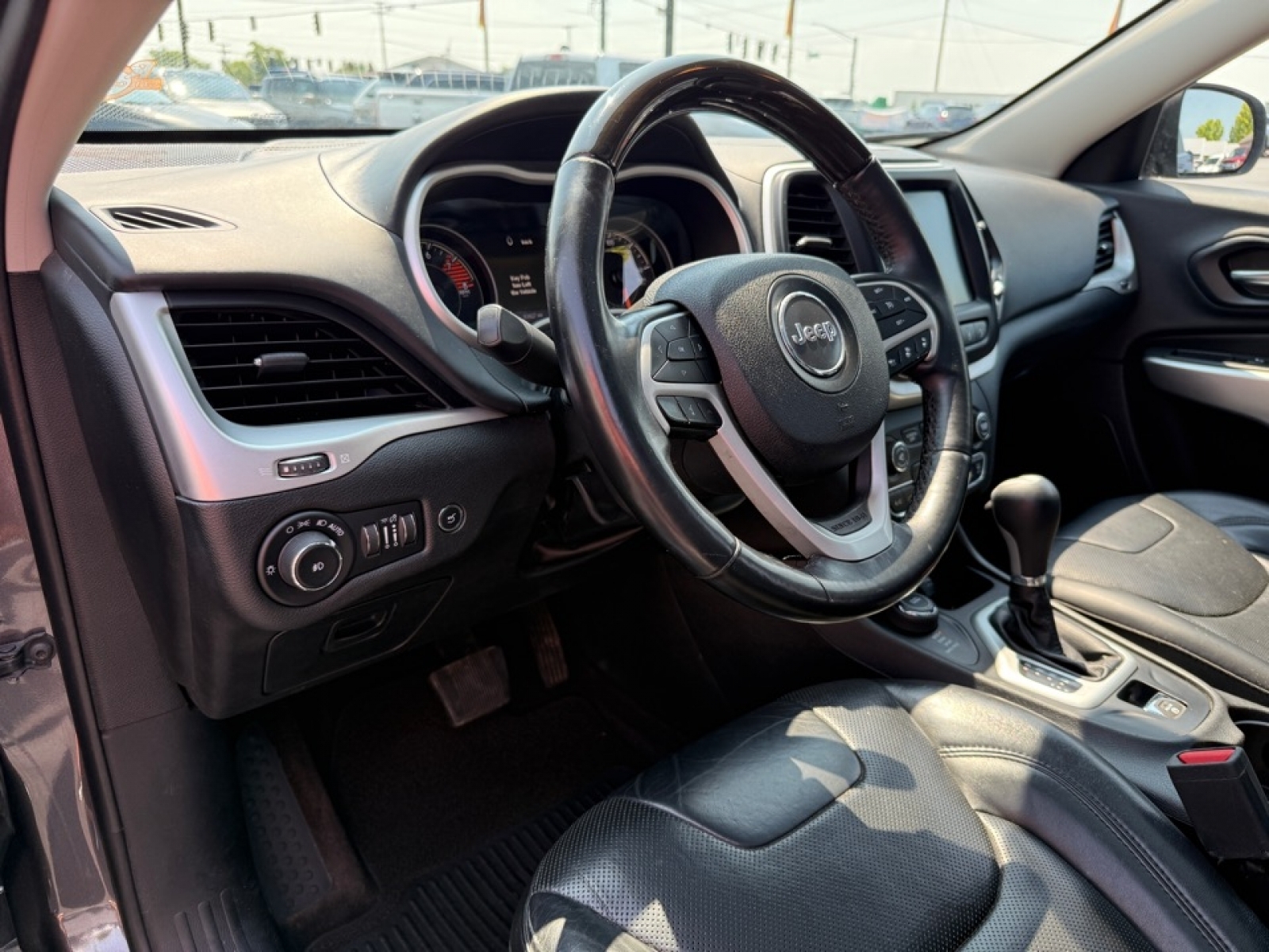 2018 Jeep Cherokee Overland photo 13