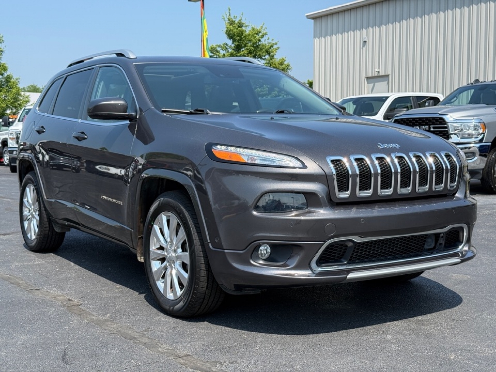 2018 Jeep Cherokee Overland photo 2