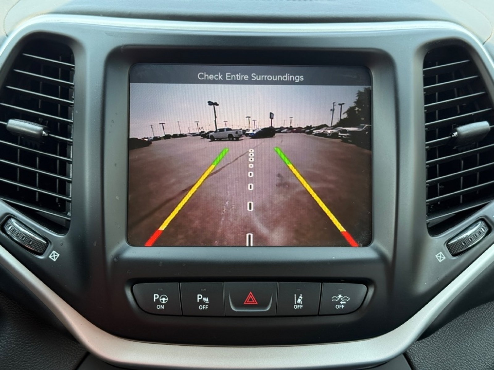 2018 Jeep Cherokee Overland photo 26